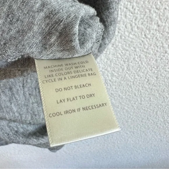 Cuyana Women’s Pima Cotton Scoop Neck Short Sleeve Tee - Picture 4 of 11